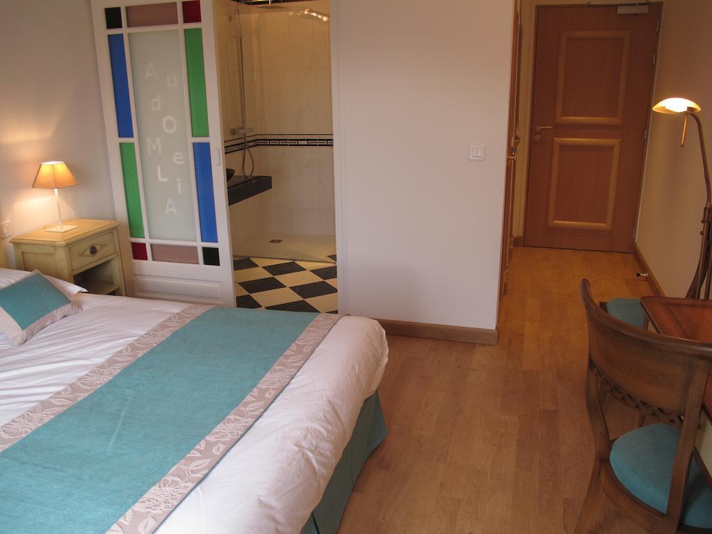Au Domelia Provinois Hotel Cerneux Стая снимка