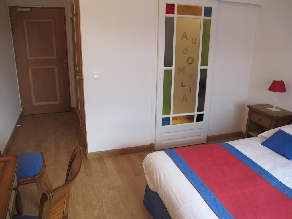 Au Domelia Provinois Hotel Cerneux Стая снимка
